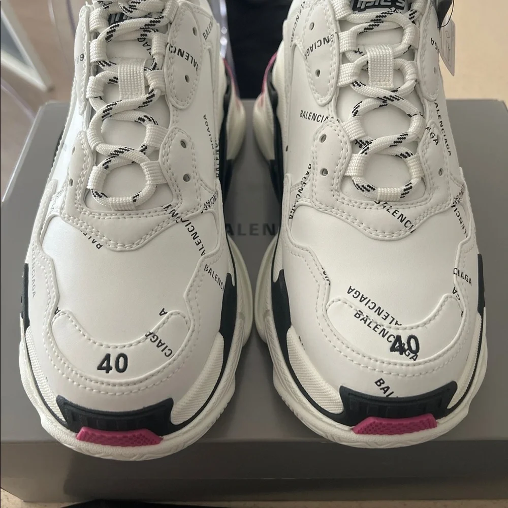 Balenciaga triple s sneakers brand new - Picture 3 of 8